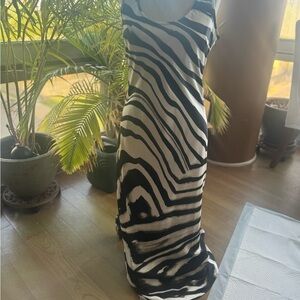 Forever 21 Black and White Patterned Dress